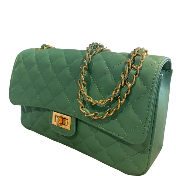 Italina Handbags - Roberta Rossi Quilted Leather Chain bag.